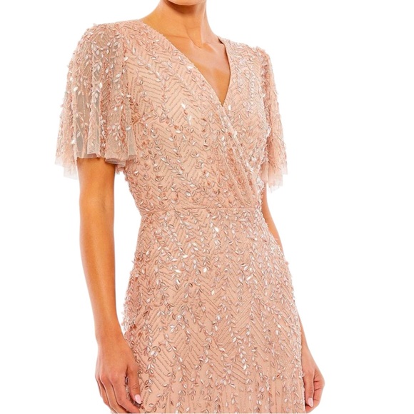 Mac Duggal Flutter Short Sleeve Surplice V-Neck Beaded Sheath Gown. Size 6 NWT - Picture 3 of 11